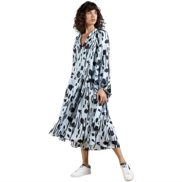 Ted Baker London Dresses & Skirts - Ted Baker London Blue & Black Leppiey Silk Spledge Midmaxi Size 1 US 4